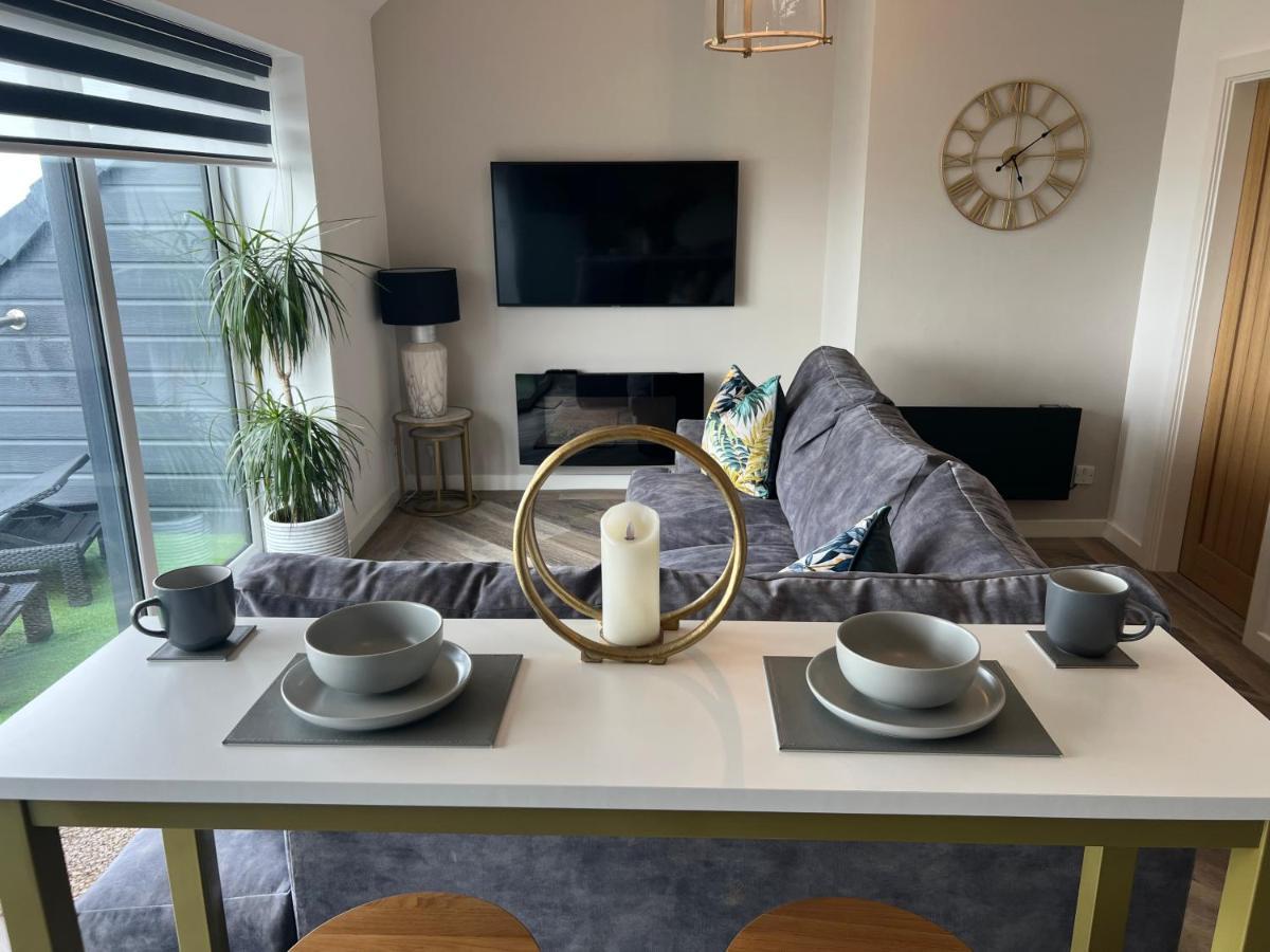 Beach View Apartment With Balcony And Sea View - Pet Friendly Cleveleys Exterior photo